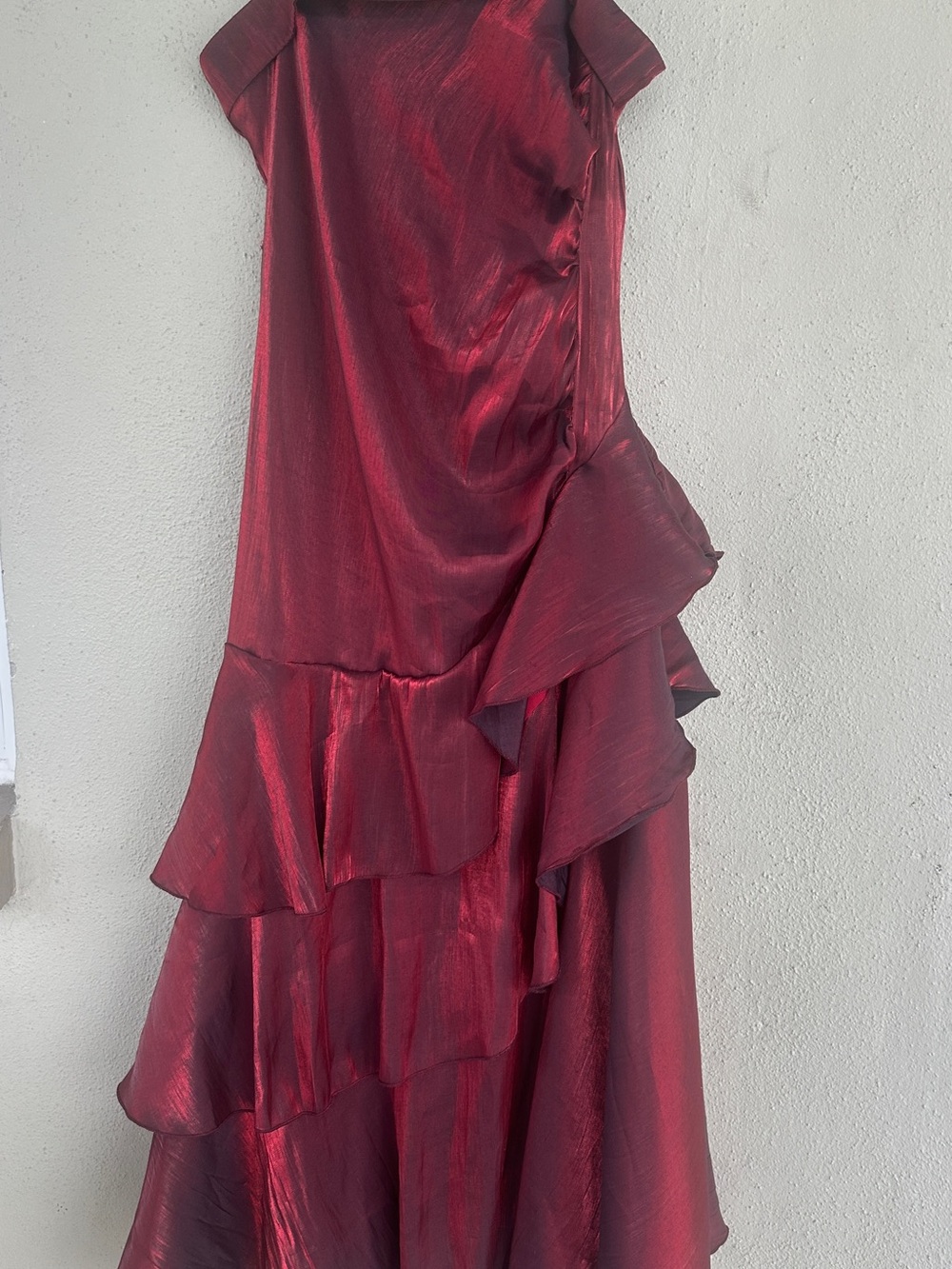 Red Metallic Ruffle-Detail Prom Gown - Picture 3 of 7